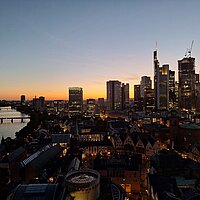 Lichterführungen – der Turm in der Winterdämmerung